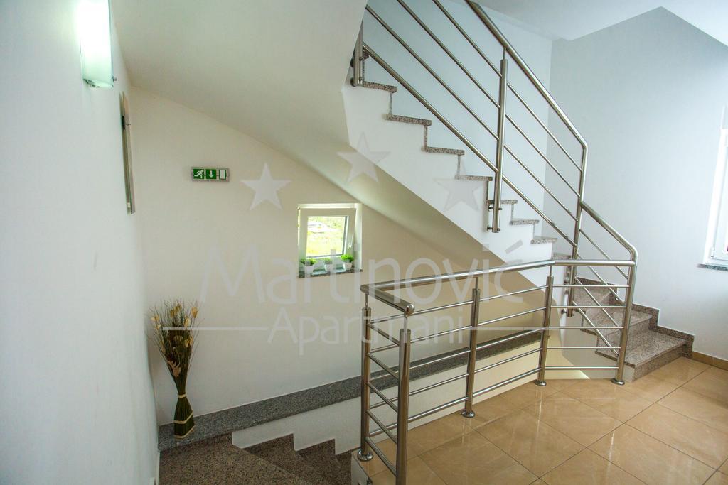 Apartments Martinovic Зострог Екстер'єр фото