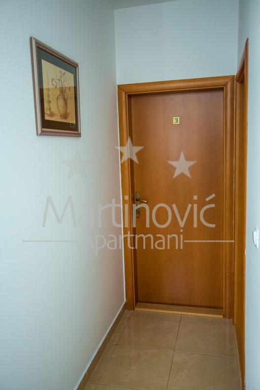Apartments Martinovic Зострог Екстер'єр фото